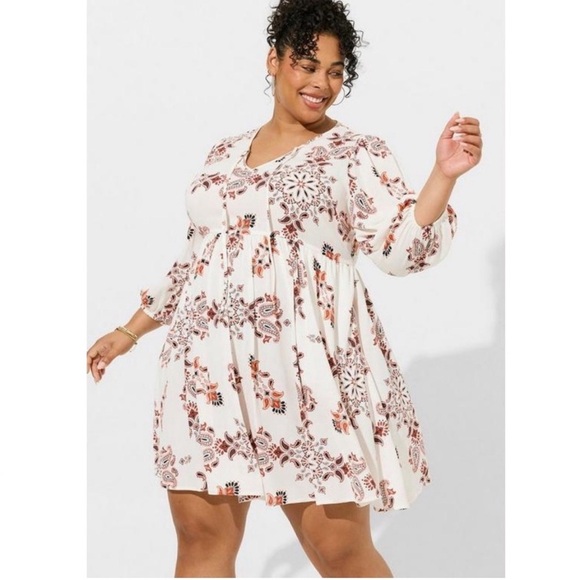 Torrid Paisley Woven V-Neck 3/4 Sleeve Pleated Swing Dress Boho White 1X - Picture 1 of 9